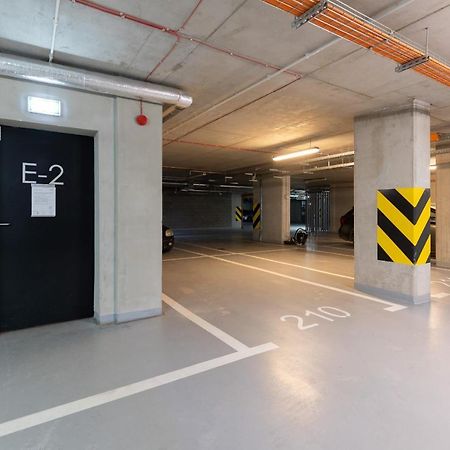 Loft Apartment With Parking In Warsaw By Noclegi Renters Ngoại thất bức ảnh