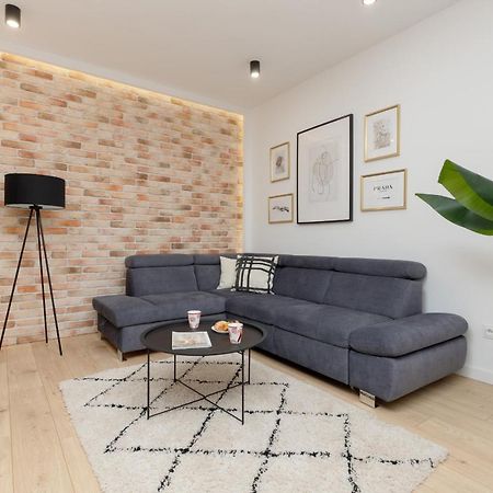 Loft Apartment With Parking In Warsaw By Noclegi Renters Ngoại thất bức ảnh