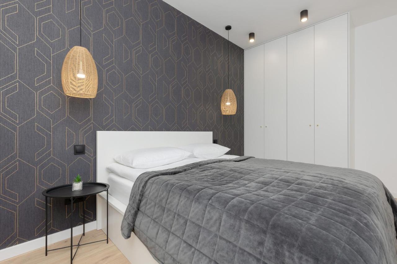 Loft Apartment With Parking In Warsaw By Noclegi Renters Ngoại thất bức ảnh