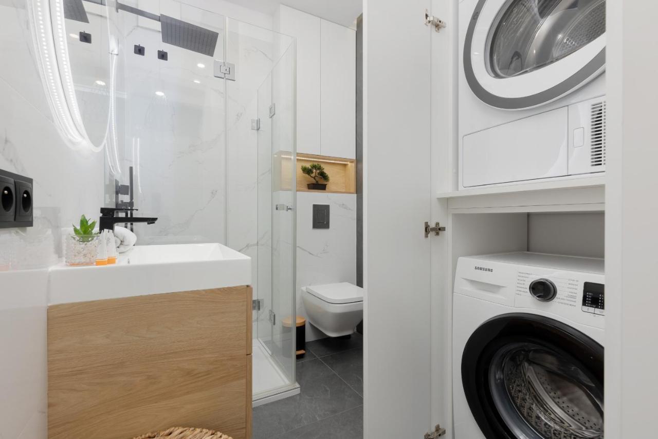 Loft Apartment With Parking In Warsaw By Noclegi Renters Ngoại thất bức ảnh
