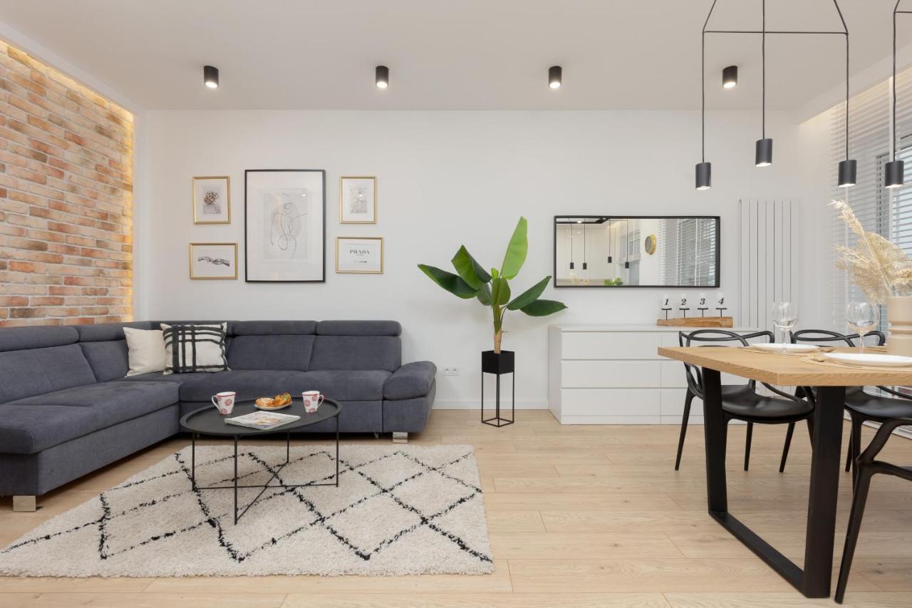Loft Apartment With Parking In Warsaw By Noclegi Renters Ngoại thất bức ảnh